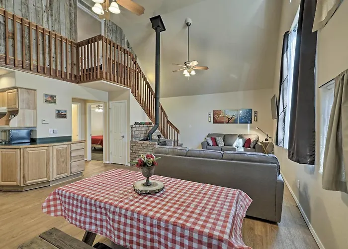 Family-friendly Forested With Snow Play Area! Holiday home Flagstaff