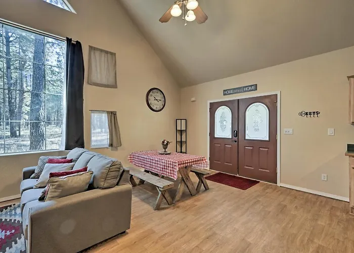 Family-friendly Forested With Snow Play Area! Holiday home